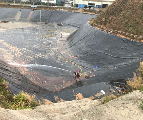 宾川废水池清理